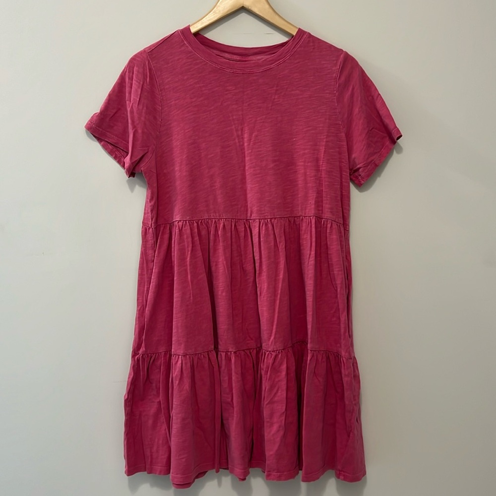 Old Navy ✨ Magenta Ruffle Tshirt Dress Sz M